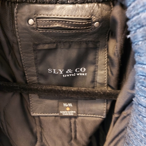 Jacket - Picture 7 of 8